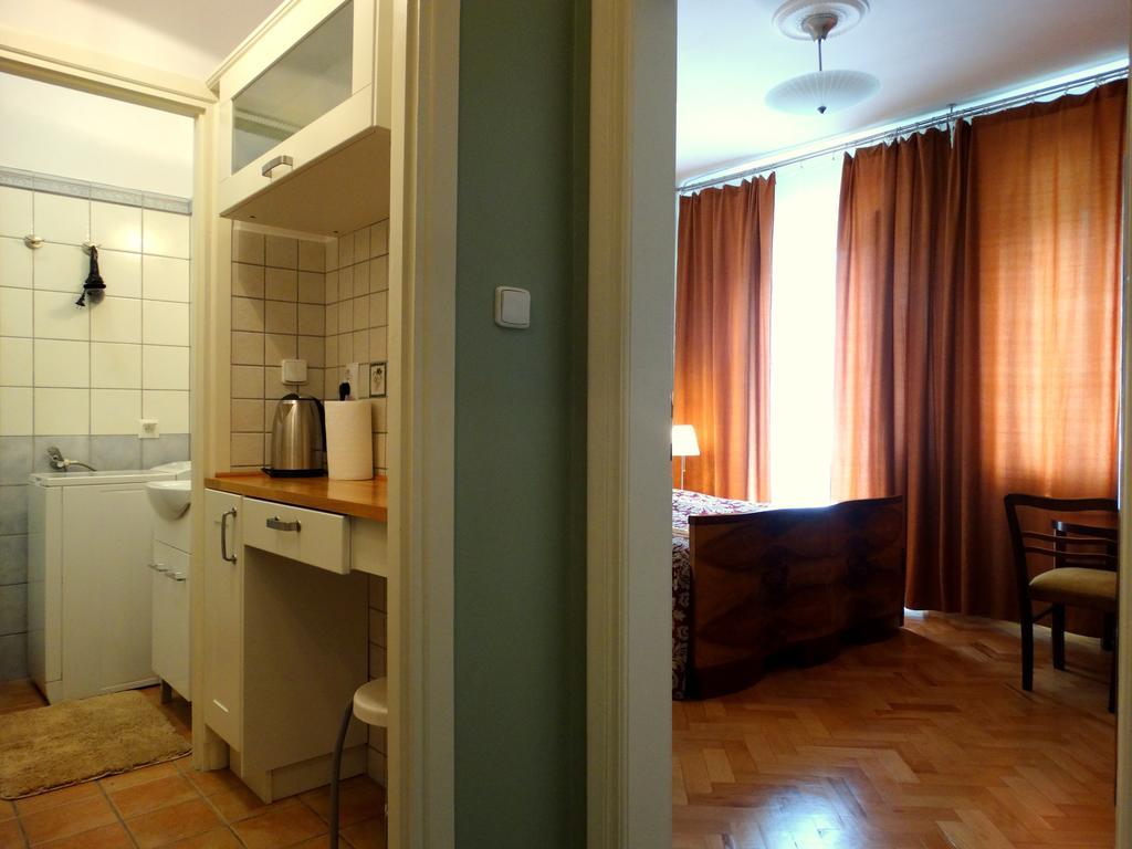 Mieszkanko Kolo Zamku Varsovia Habitación foto